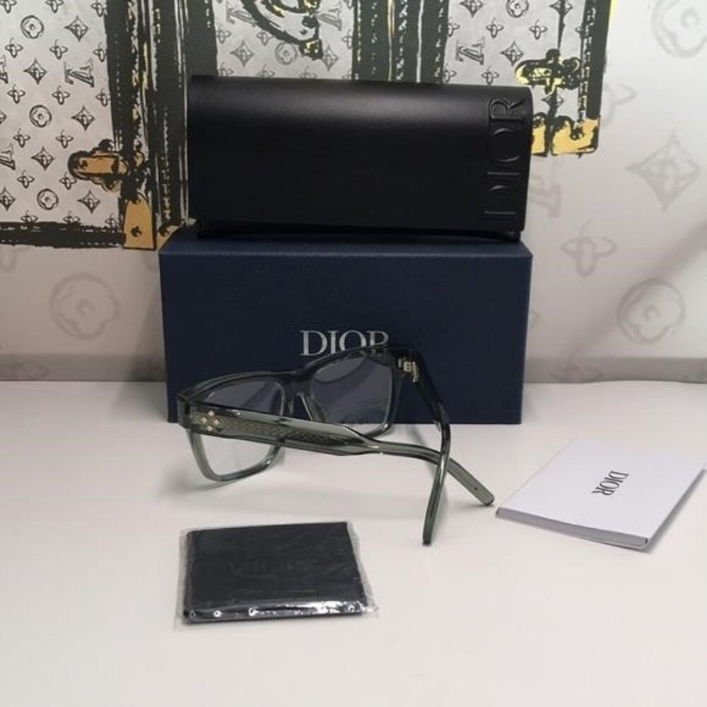 New Authentic Dior Square/Rectangle Green  CD DIAMONDO S61 - Picture 3 of 13